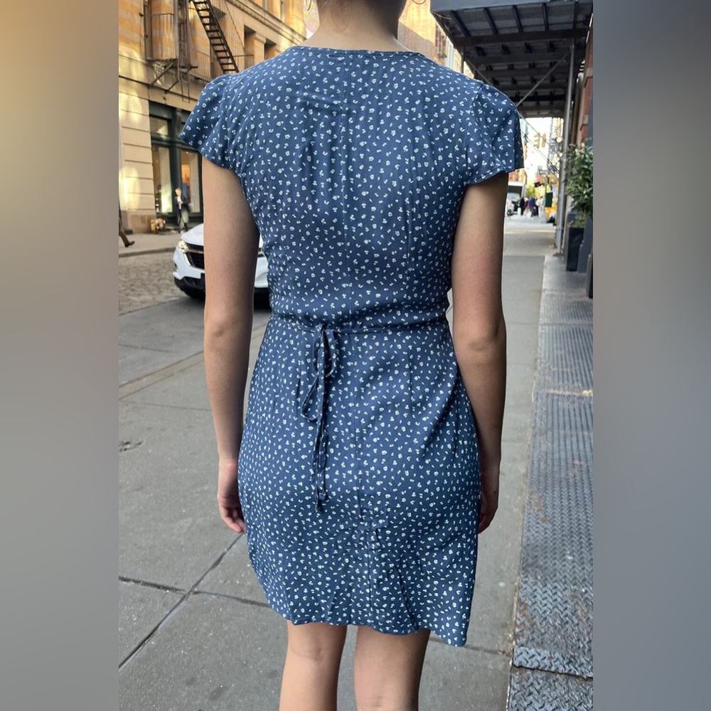 Brandy Melville Wrap Dress Size Small - Picture 3 of 9